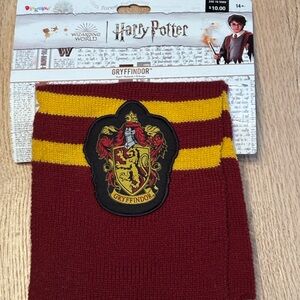 Wizarding World Harry Potter Gryffindor Knit Scarf - Red and Yellow